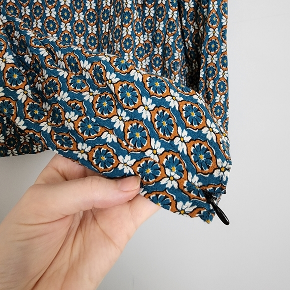 Zara Longsleeve Blouse Shirt Blue Tan Pattern - Picture 2 of 10